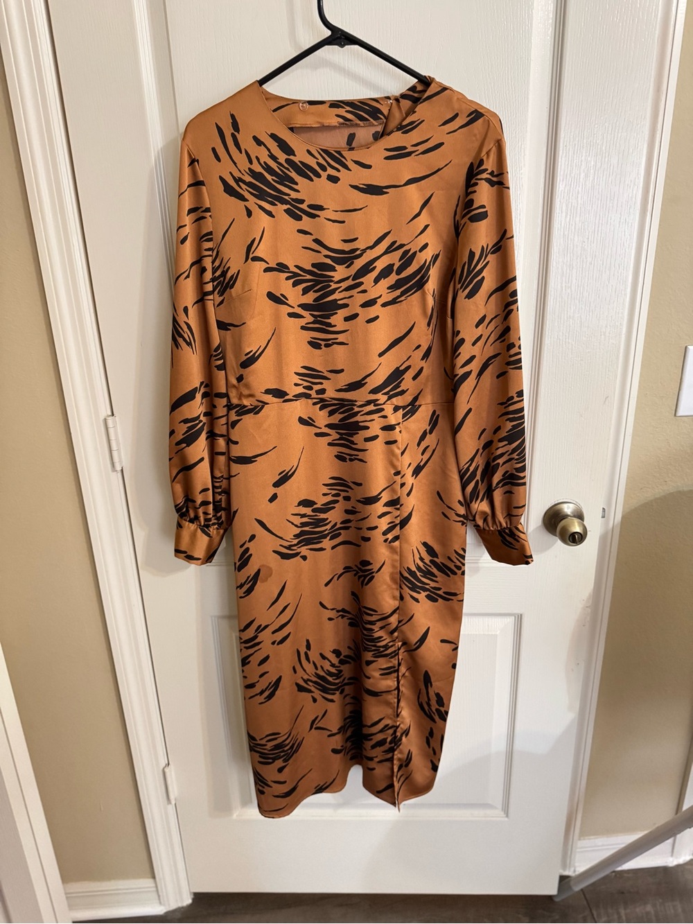 Women's Brown Patterned Long Sleeve Midi Dress